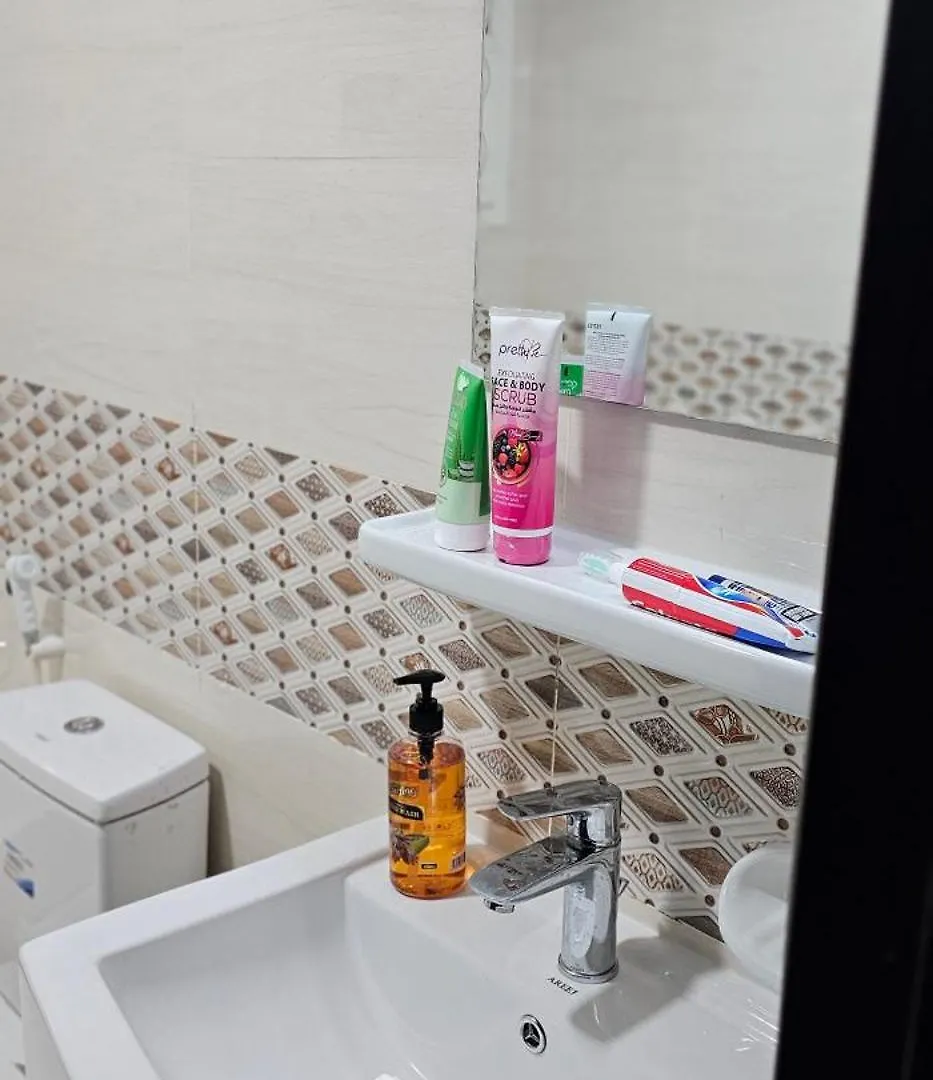 Luxury 2 Bedroom Apartment Balcony Kitchen In Sharjah