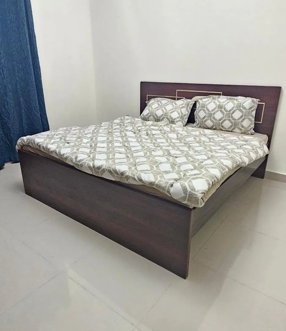 Luxury 2 Bedroom Apartment Balcony Kitchen In Sharjah